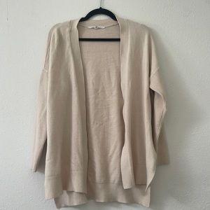 BB Dakota Cardigan Sweater